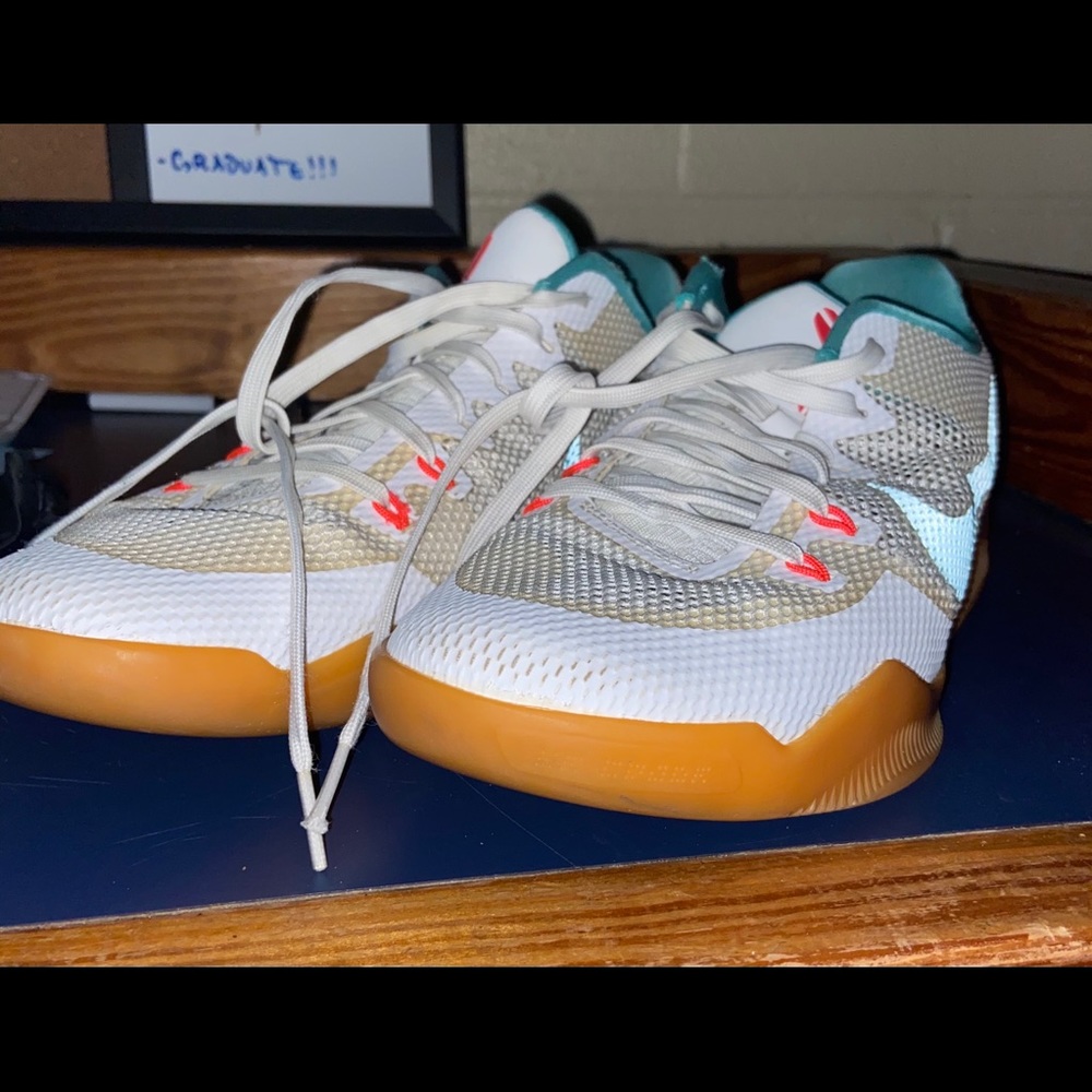 COPY - Kobe 11 EM Summer Pack Low